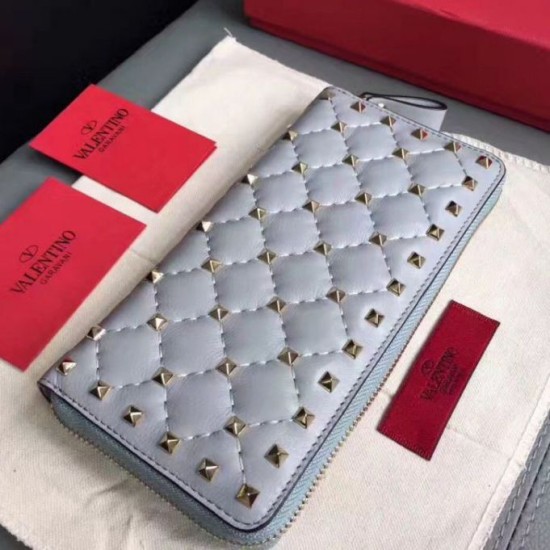 Replica Borsa Valentino Rockstud Spike Zip Portafoglio Sky Blue Agnello Riproduzione Fedele replica Valentino Rockstud Spike Zip Portafoglio Sky Blue Agnello imitazioni