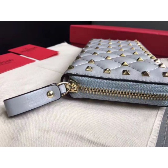 Replica Borsa Valentino Rockstud Spike Zip Portafoglio Sky Blue Agnello Riproduzione Fedele replica Valentino Rockstud Spike Zip Portafoglio Sky Blue Agnello imitazioni