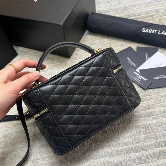 Replica Borse mini Saint Laurent Gaby Vanity agnello nera Riproduzione Fedele Borse Replica mini Saint Laurent Gaby Vanity agnello nera imitazioni