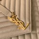 Replica Borsa Saint Laurent Envelope grande martellata beige matelassé Riproduzione Fedele Borsa Saint Laurent Envelope grande martellata beige matelassé imitazioni