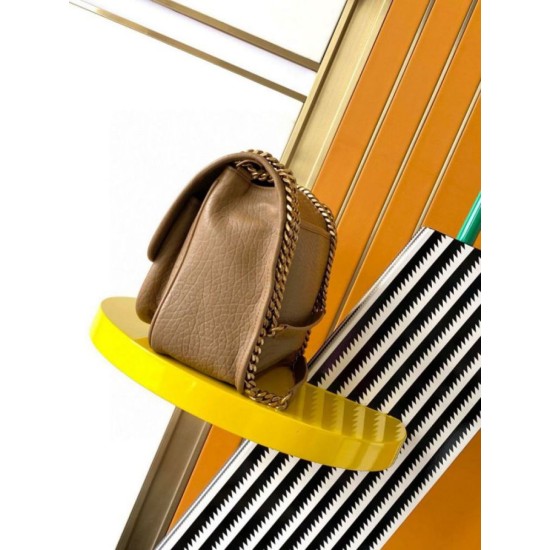Replica Borse media Saint Laurent Niki a catena agnello martellata sughero scuro Riproduzione Fedele Borse Replica media Saint Laurent Niki a catena agnello martellata sughero scuro imitazioni