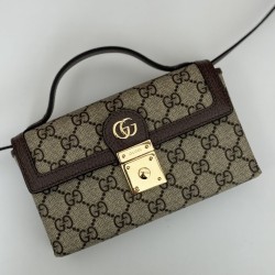 Replica Gucci 837466  Perfetta a tracolla maxi Softbit oversize in suede Marrone