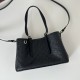Replica Borsa a tracolla piccola Gucci GG Emblem 847281 Marrone Imitazioni Replica Borsa a tracolla piccola Gucci GG Emblem 847281 Marrone