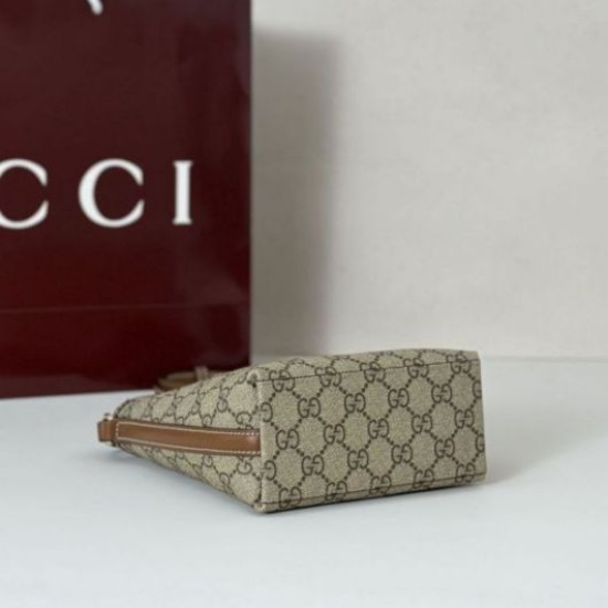 Replica Borsa a tracolla Gucci Half Horsebit Mini/media 860787 Pelle Granata Bianco Imitazioni Replica Borsa a tracolla Gucci Half Horsebit Mini/media 860787 Pelle Granata Bianco