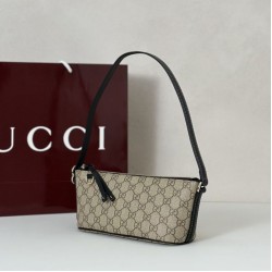 Replica Gucci 847090 Borsa a secchiello nano GG Emblem nera in pelle GG Imitazioni Replica Gucci 847090 Borsa a secchiello nano GG Emblem nera in pelle GG