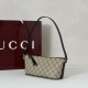 Replica Gucci 847090 Borsa a secchiello nano GG Emblem nera in pelle GG Imitazioni Replica Gucci 847090 Borsa a secchiello nano GG Emblem nera in pelle GG
