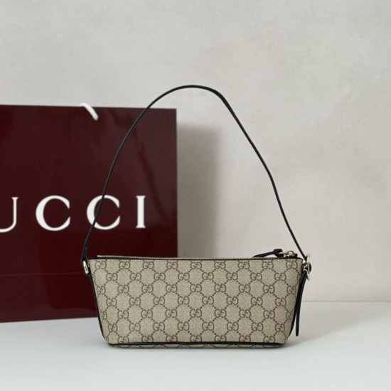 Replica Gucci 847090 Borsa a secchiello nano GG Emblem nera in pelle GG Imitazioni Replica Gucci 847090 Borsa a secchiello nano GG Emblem nera in pelle GG