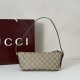 Replica Borsa a tracolla piccola Gucci GG Emblem 847281 Nera Imitazioni Replica Borsa a tracolla piccola Gucci GG Emblem 847281 Nera