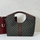 Replica Gucci 815214 Imitazioni borse griffate tote media GG Emblem in pelle goffrata rossa Imitazioni Replica Gucci 815214 Imitazioni borse griffate tote media GG Emblem in pelle goffrata rossa