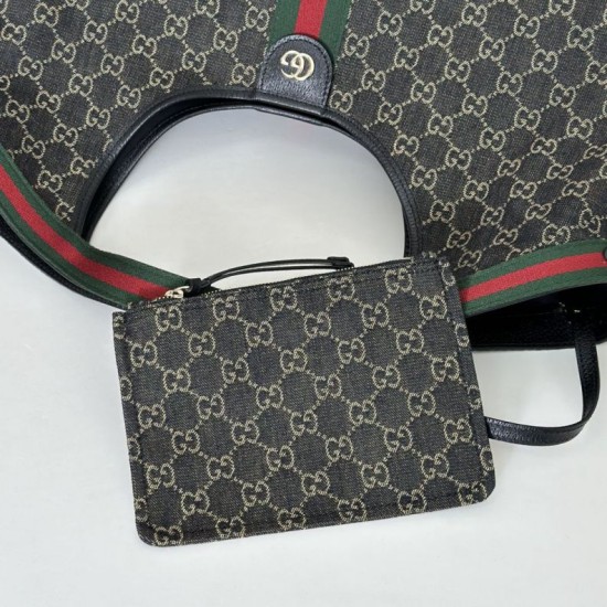 Replica Gucci 815214 Imitazioni borse griffate tote media GG Emblem in pelle goffrata rossa Imitazioni Replica Gucci 815214 Imitazioni borse griffate tote media GG Emblem in pelle goffrata rossa