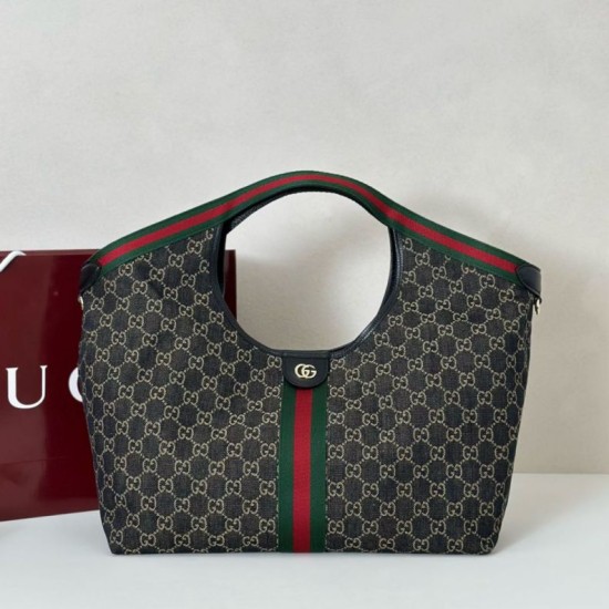 Replica Gucci 815214 Imitazioni borse griffate tote media GG Emblem in pelle goffrata rossa Imitazioni Replica Gucci 815214 Imitazioni borse griffate tote media GG Emblem in pelle goffrata rossa