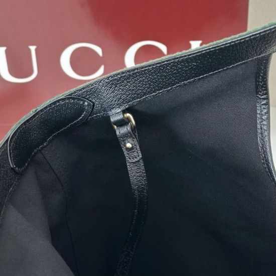 Replica Gucci 815214 Imitazioni borse griffate tote media GG Emblem in pelle goffrata rossa Imitazioni Replica Gucci 815214 Imitazioni borse griffate tote media GG Emblem in pelle goffrata rossa
