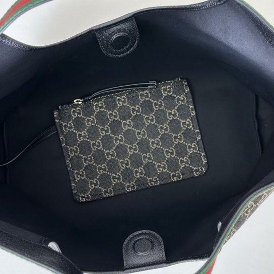 Replica Gucci 815214 Imitazioni borse griffate tote media GG Emblem in pelle goffrata rossa Imitazioni Replica Gucci 815214 Imitazioni borse griffate tote media GG Emblem in pelle goffrata rossa