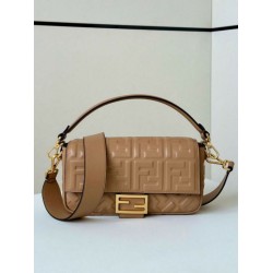 Borse media Fendi Baguette in nappa beige FF