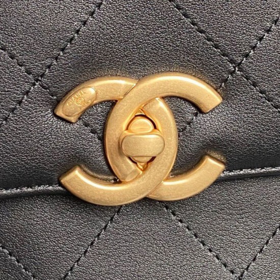Replica Borsa Maxi Flap Chanel Con Manico Superiore AS5543 Nera Imitazioni Replica Borsa Maxi Flap Chanel Con Manico Superiore AS5543 Nera