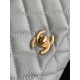 Replica Perfetta Chanel con patta e manico superiore AS2215 Azzurro
