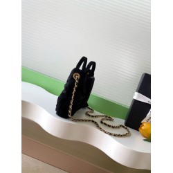 Chanel Mini con fiocco in nylon effetto velluto AS5849 Nero Chanel Mini con fiocco in nylon effetto velluto AS5849 Nero