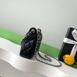 Replica Borsa Chanel Classic Mahjong AP4855 Nero Imitazioni Replica Borsa Chanel Classic Mahjong AP4855 Nero