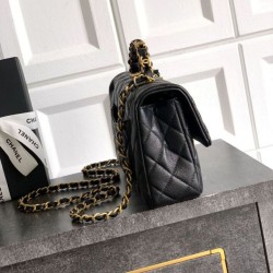 Replica Borsa Chanel Piccola con patta e manico superiore AS5702 Nero Imitazioni Replica Borsa Chanel Piccola con patta e manico superiore AS5702 Nero