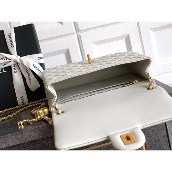 Replica Borse Imitazioni Chanel piccola con patta classica CF in pelle di agnello lucida bianca Imitazioni Replica Borse Imitazioni Chanel piccola con patta classica CF in pelle di agnello lucida bianca