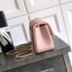 Replica Borse Chanel piccola con patta classica CF in pelle di agnello lucida rosa Imitazioni Replica Borse Chanel piccola con patta classica CF in pelle di agnello lucida rosa