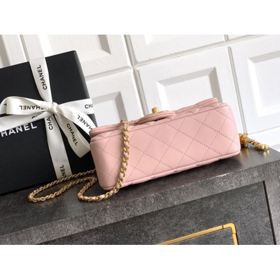 Replica Borse Chanel piccola con patta classica CF in pelle di agnello lucida rosa Imitazioni Replica Borse Chanel piccola con patta classica CF in pelle di agnello lucida rosa
