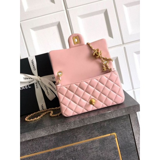 Replica Borse Chanel piccola con patta classica CF in pelle di agnello lucida rosa Imitazioni Replica Borse Chanel piccola con patta classica CF in pelle di agnello lucida rosa