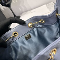 Replica Chanel AS5293, borsa a secchiello con coulisse piccola Hobo Vintage, pelle di daino blu Imitazioni Replica Chanel AS5293, borsa a secchiello con coulisse piccola Hobo Vintage, pelle di daino blu