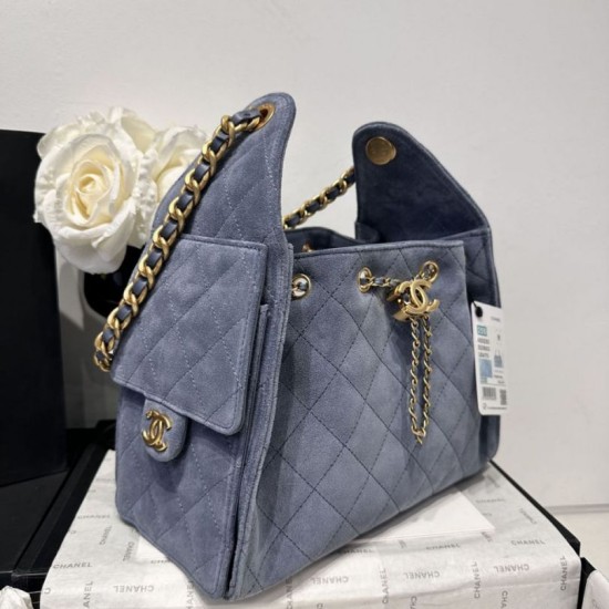 Replica Chanel AS5293, borsa a secchiello con coulisse piccola Hobo Vintage, pelle di daino blu Imitazioni Replica Chanel AS5293, borsa a secchiello con coulisse piccola Hobo Vintage, pelle di daino blu