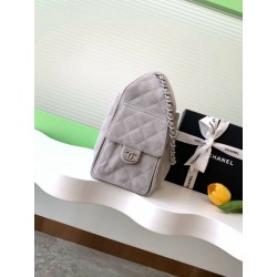 Chanel AS5293 Borsa a secchiello piccola Hobo Vintage con coulisse in pelle scamosciata grigia Chanel AS5293 Borsa a secchiello piccola Hobo Vintage con coulisse in pelle scamosciata grigia