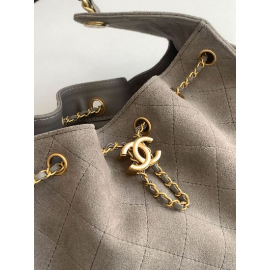 Replica Chanel AS5293 Borse Alta Qualità a secchiello piccola Hobo Vintage con coulisse in pelle scamosciata viola chiaro Imitazioni Replica Chanel AS5293 Borse Alta Qualità a secchiello piccola Hobo Vintage con coulisse in pelle scamosciata viola chiaro