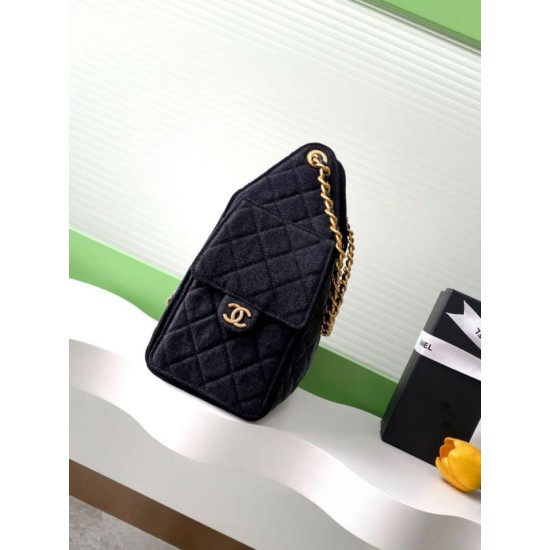 Replica Chanel AS5293 Borsa 1:1 a secchiello piccola Hobo Vintage con coulisse in denim nero Imitazioni Replica Chanel AS5293 Borsa 1:1 a secchiello piccola Hobo Vintage con coulisse in denim nero