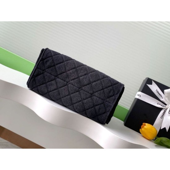 Replica Chanel AS5293 Borsa 1:1 a secchiello piccola Hobo Vintage con coulisse in denim nero Imitazioni Replica Chanel AS5293 Borsa 1:1 a secchiello piccola Hobo Vintage con coulisse in denim nero