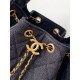 Replica Chanel AS5293 Borsa 1:1 a secchiello piccola Hobo Vintage con coulisse in denim nero Imitazioni Replica Chanel AS5293 Borsa 1:1 a secchiello piccola Hobo Vintage con coulisse in denim nero