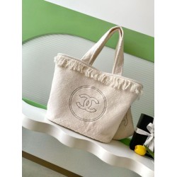 Borsa Tote Chanel Coco Beach con Borsa Piccola Agnello Bianco