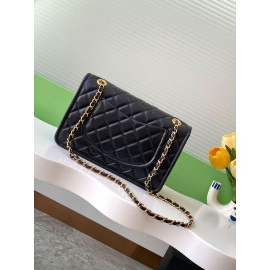 Replica Borse  Sweet Flap Chanel 24K Pelle di vacchetta oliata e cerata AS5145 Nero