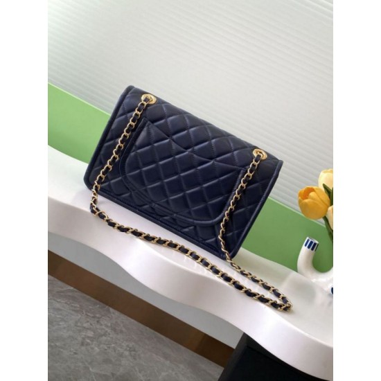 Replica Borsa Sweet Flap Chanel 24K Pelle di vacchetta oliata e cerata AS5145 Blu Imitazioni Replica Borsa Sweet Flap Chanel 24K Pelle di vacchetta oliata e cerata AS5145 Blu