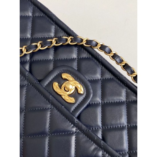 Replica Borsa Sweet Flap Chanel 24K Pelle di vacchetta oliata e cerata AS5145 Blu Imitazioni Replica Borsa Sweet Flap Chanel 24K Pelle di vacchetta oliata e cerata AS5145 Blu