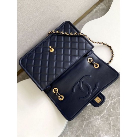 Replica Borsa Sweet Flap Chanel 24K Pelle di vacchetta oliata e cerata AS5145 Blu Imitazioni Replica Borsa Sweet Flap Chanel 24K Pelle di vacchetta oliata e cerata AS5145 Blu