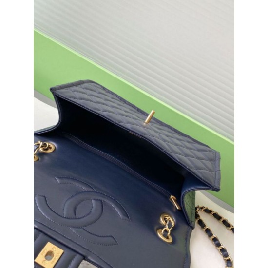 Replica Borsa Sweet Flap Chanel 24K Pelle di vacchetta oliata e cerata AS5145 Blu Imitazioni Replica Borsa Sweet Flap Chanel 24K Pelle di vacchetta oliata e cerata AS5145 Blu