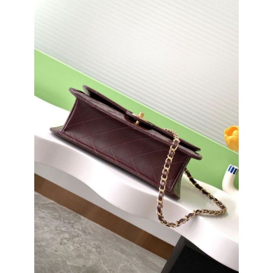Replica Borsa Chanel Sweet Flap 24K Pelle di vacchetta oliata e cerata AS5145 Borgogna Imitazioni Replica Borsa Chanel Sweet Flap 24K Pelle di vacchetta oliata e cerata AS5145 Borgogna