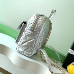 Replica Zaino Chanel 25K Pelle di vitello granata AS5793 Argento Imitazioni Replica Zaino Chanel 25K Pelle di vitello granata AS5793 Argento