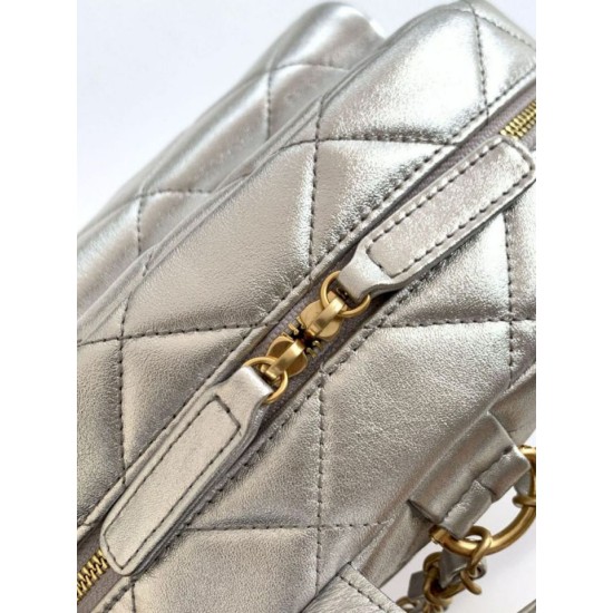 Replica Zaino Chanel 25K Pelle di vitello granata AS5793 Argento Imitazioni Replica Zaino Chanel 25K Pelle di vitello granata AS5793 Argento