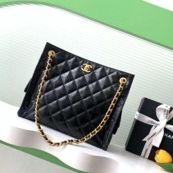 Replica Borsa tote Chanel grande con tracolla a catena AS5303 Nero