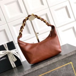 Replica Borsa Hobo Chanel Piccola AS5837 Pelle di Vitello Marrone Imitazioni Replica Borsa Hobo Chanel Piccola AS5837 Pelle di Vitello Marrone