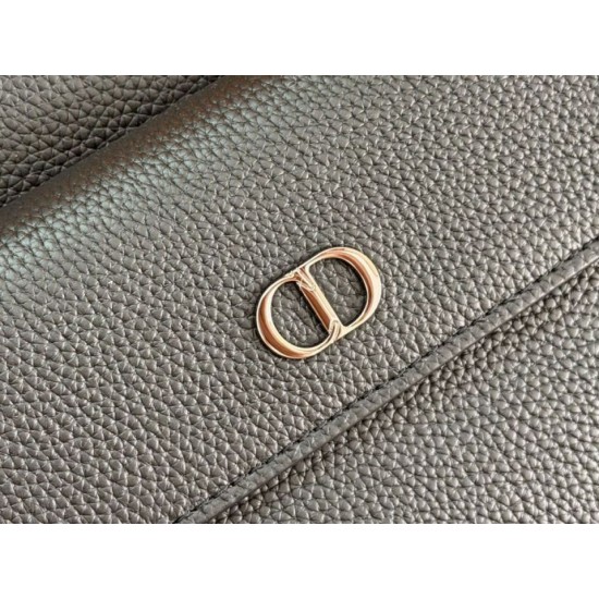 Replica Borse a tracolla Dior CD Icon uomo con cerniera nera Imitazioni Replica Borse a tracolla Dior CD Icon uomo con cerniera nera