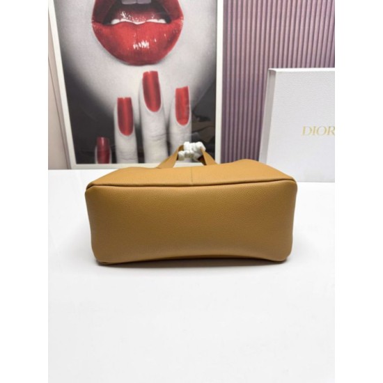 Replica borse griffate tote Dior Privé Icons Uomo marrone in pelle di vitello