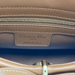 Replica Dior CD 26SS Borse Imitazioni tote con fiocco color caffè Imitazioni Replica Dior CD 26SS Borse Imitazioni tote con fiocco color caffè