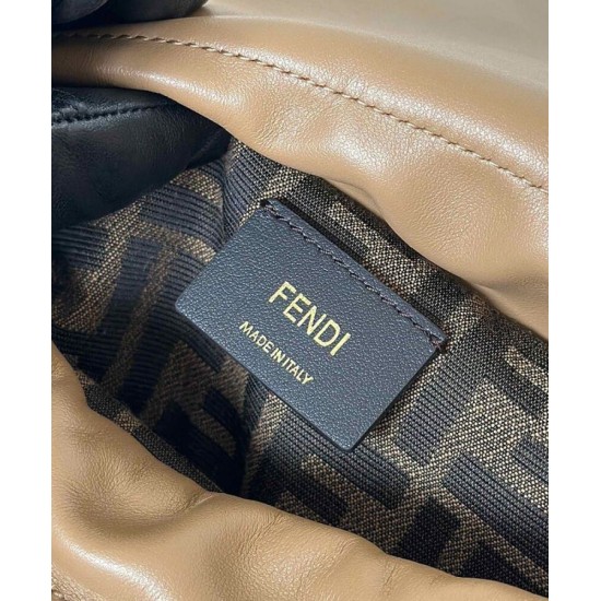 Replica Zaino con coulisse da donna Fendi Cappuccino Vintage Albicocca Imitazioni Replica Zaino con coulisse da donna Fendi Cappuccino Vintage Albicocca