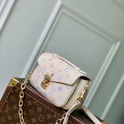 Replica Louis Vuitton M25682 Borsa a tracolla Pochette Métis East West Imitazioni Replica Louis Vuitton M25682 Borsa a tracolla Pochette Métis East West